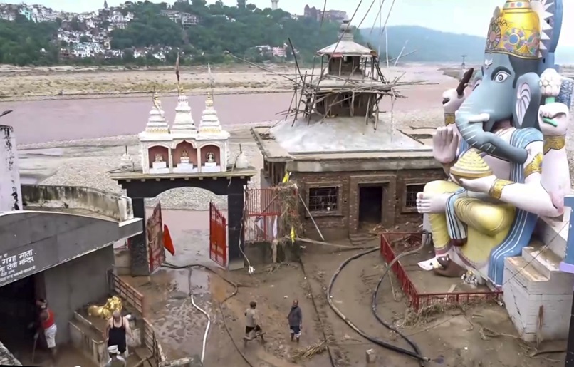 JK Police chief, BSF ADG review security along Indo-Pak border post-Jammu floods